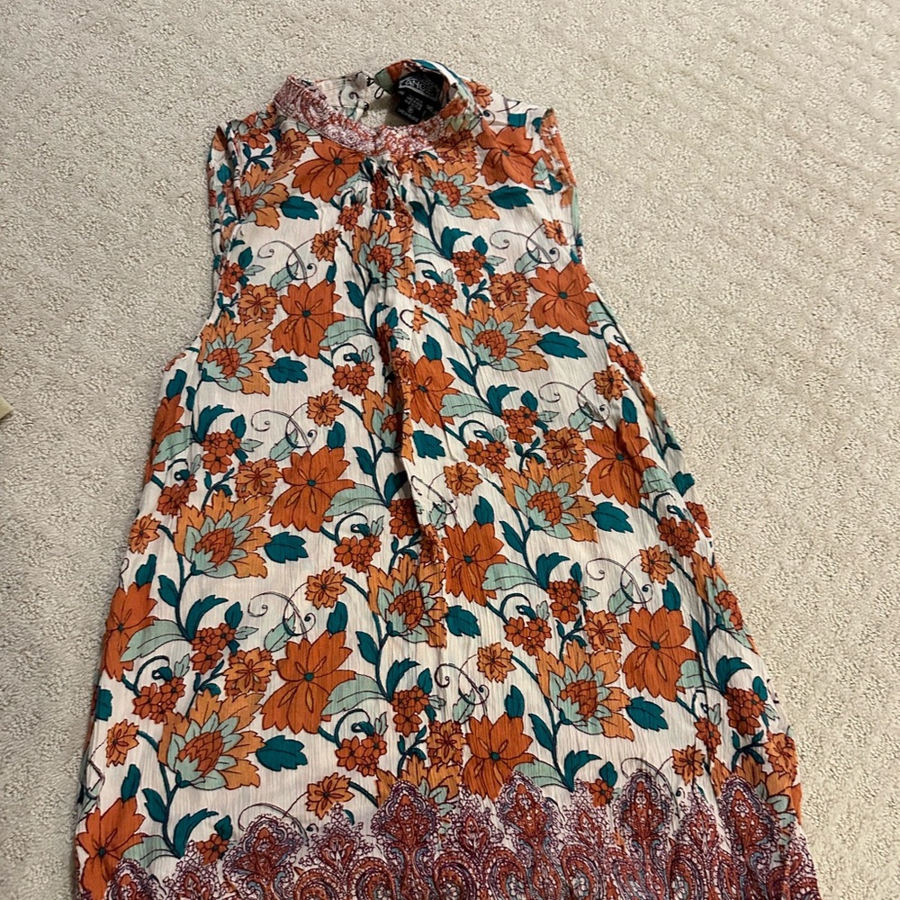 Women’s Sleeveless Dresssy Blouse
